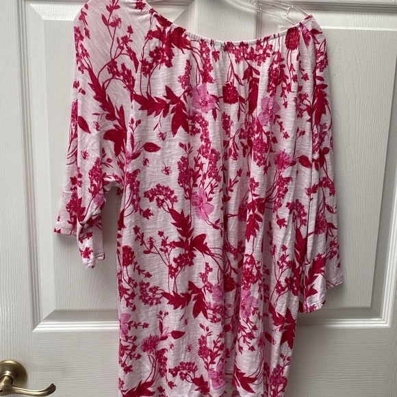 U women's Nine Four One pink floral stretch plus size top 2X - Picture 3 of 4